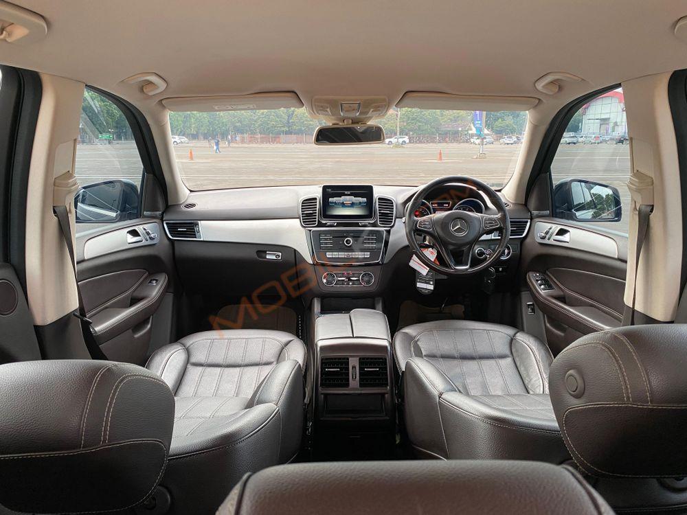 Mobil Mercedes-Benz GLE 2016