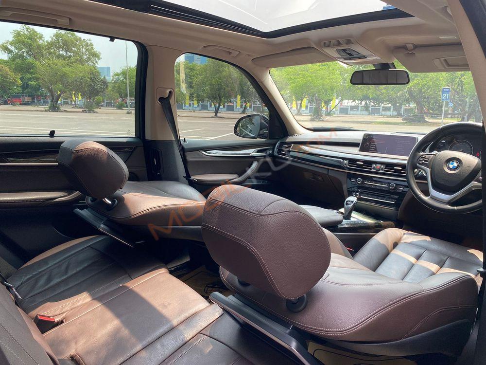 Mobil BMW X5 2015