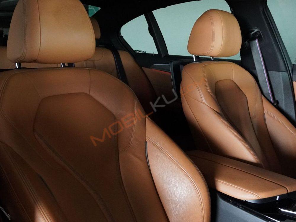 Mobil BMW 5 Series 2019