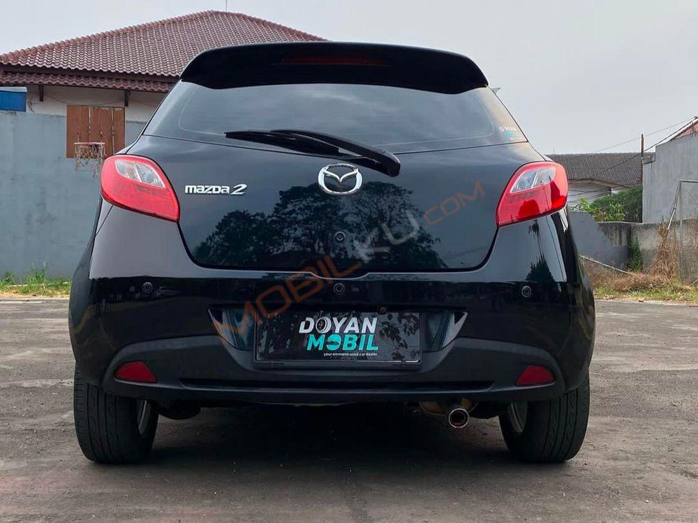 Mobil Mazda 2 Sedan 2013