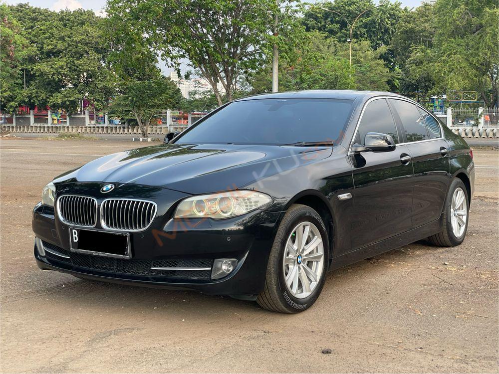Mobil BMW 5 Series 2013