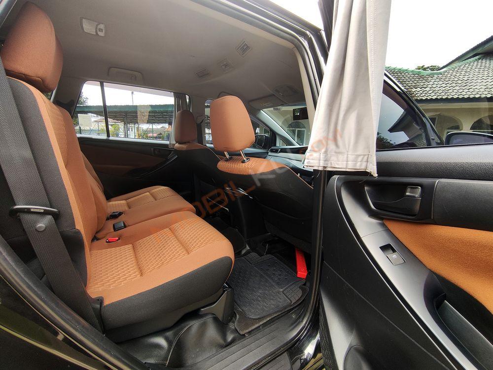 Mobil Toyota Kijang Innova 2016