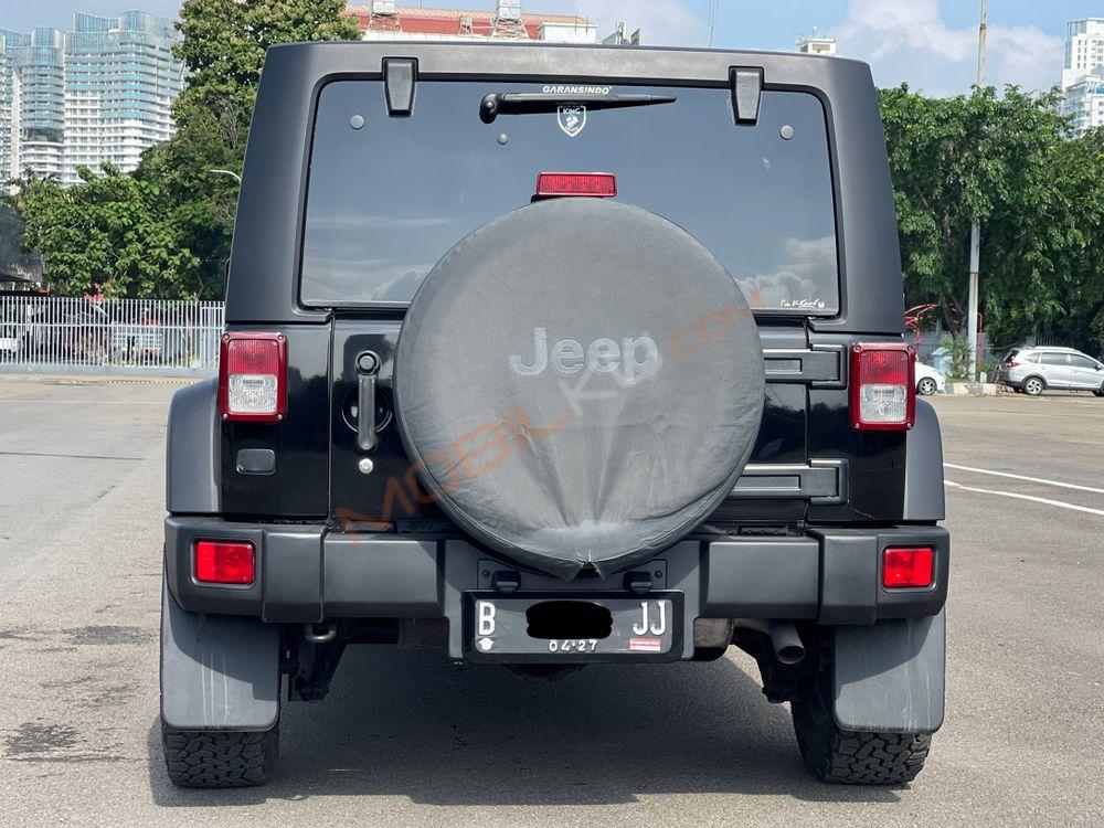 Mobil Jeep Wrangler 2011