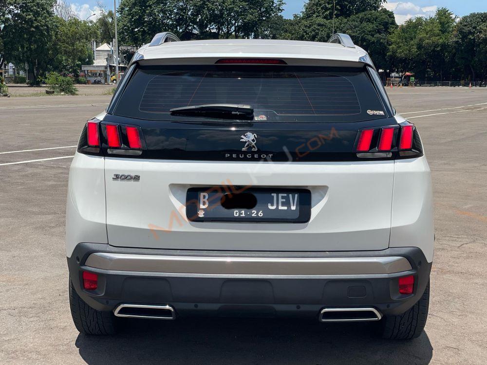 Mobil Peugeot 3008 2020