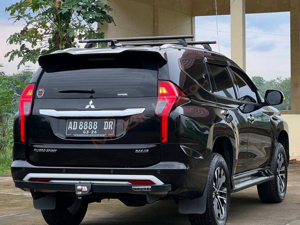Mobil Mitsubishi Pajero Sport 2021