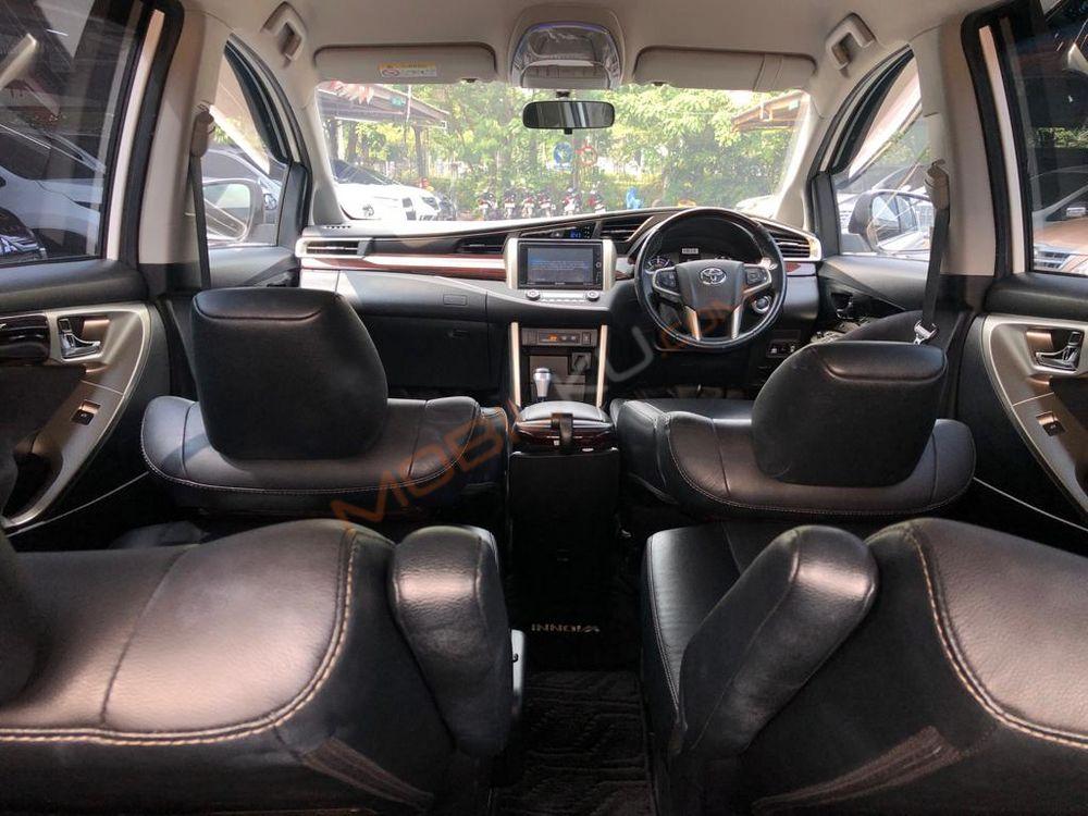 Mobil Toyota Kijang Innova 2018
