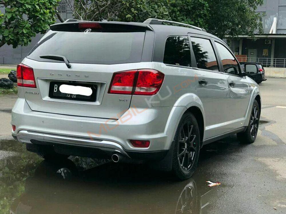 Mobil Dodge Journey 2014