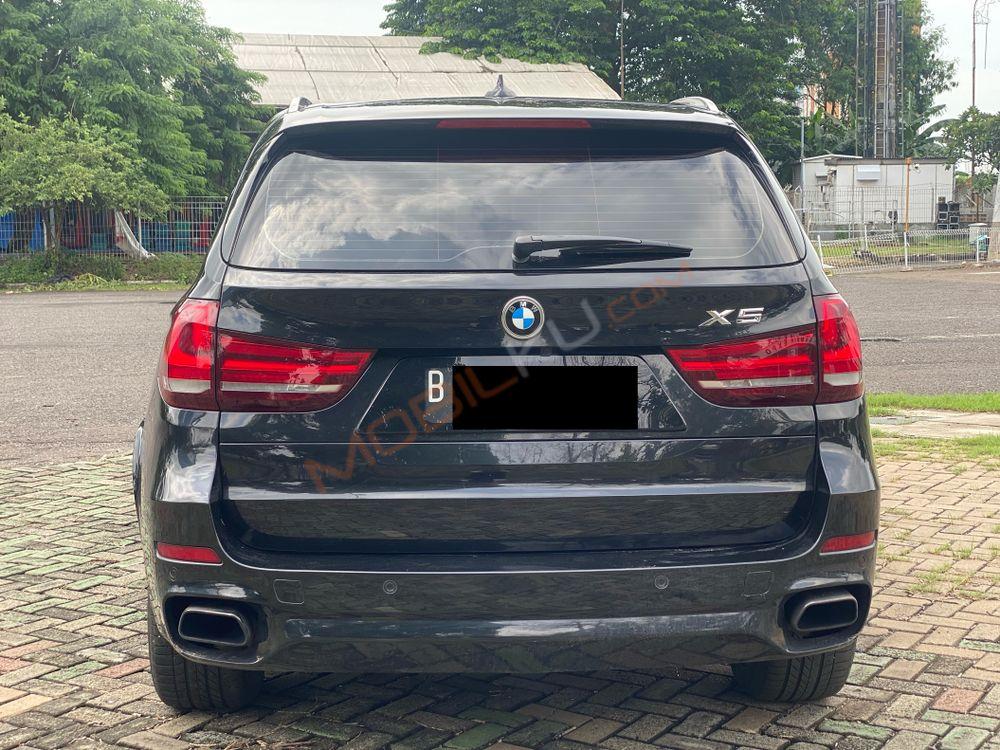 Mobil BMW X5 2015
