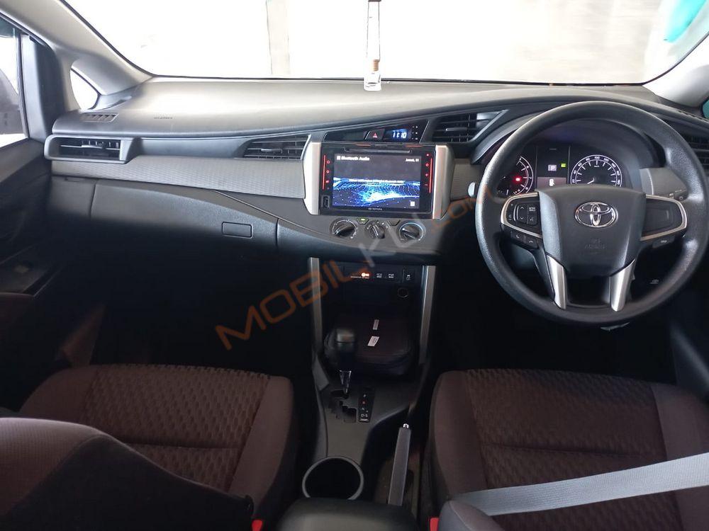 Mobil Toyota Kijang Innova 2021