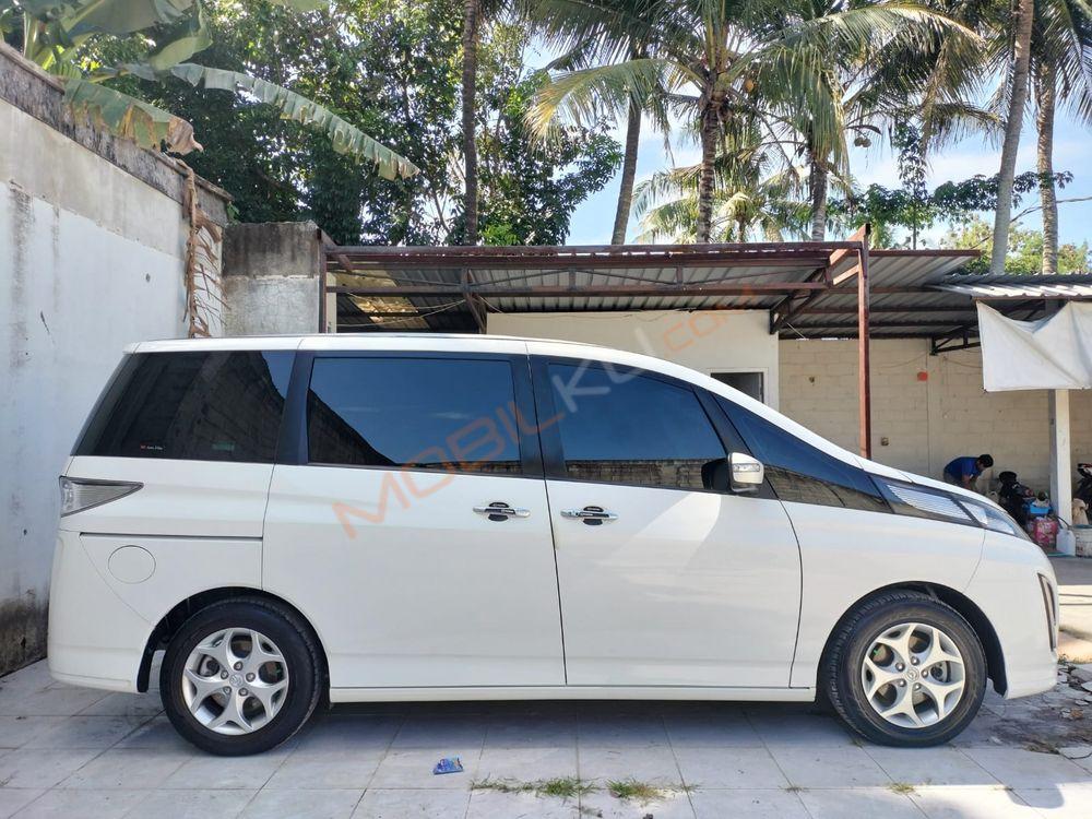 Mobil Mazda Biante 2012