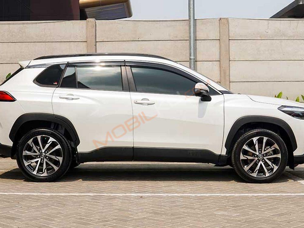 Mobil Toyota Corolla Cross 2020