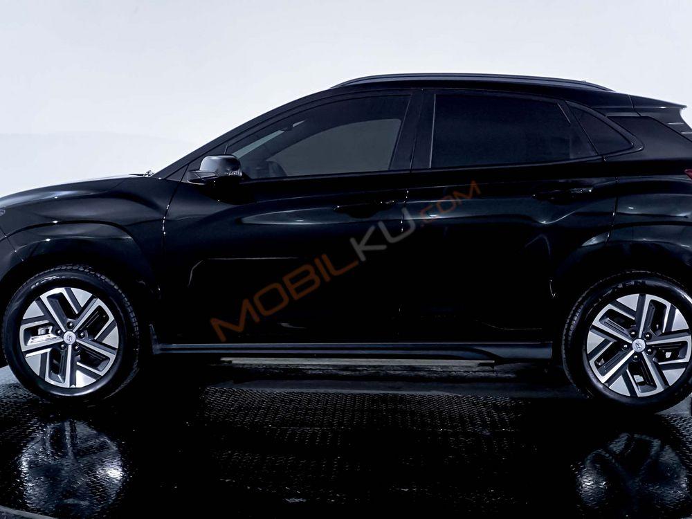 Mobil Hyundai Kona Electric 2021