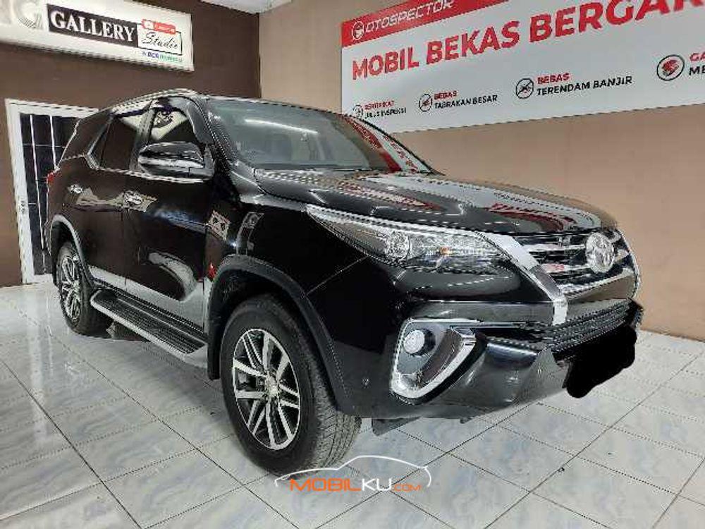 Mobil Toyota Fortuner 2016