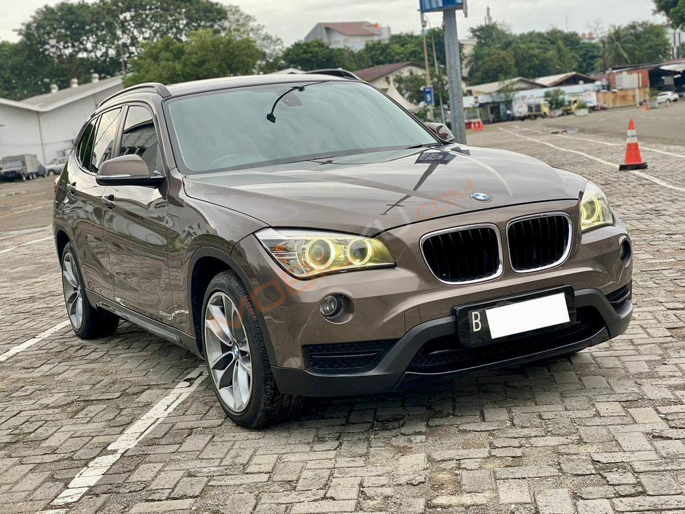 Mobil BMW X1 2013