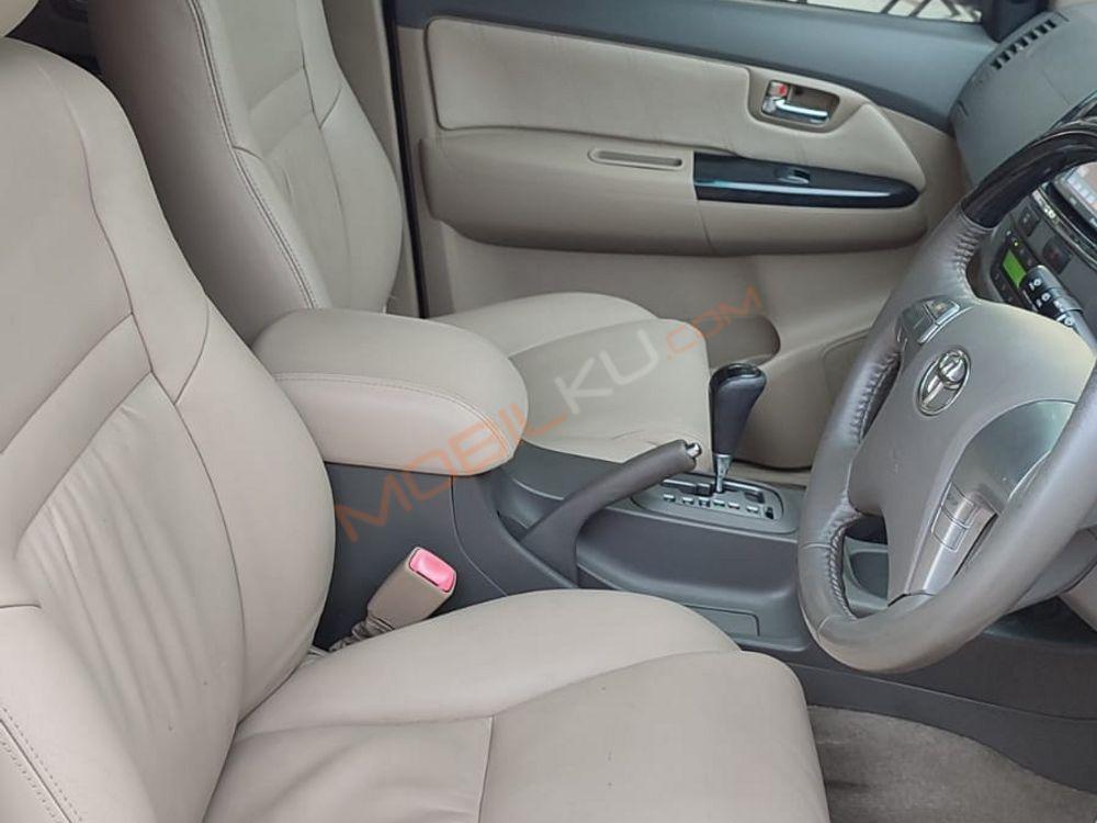 Mobil Toyota Fortuner 2013