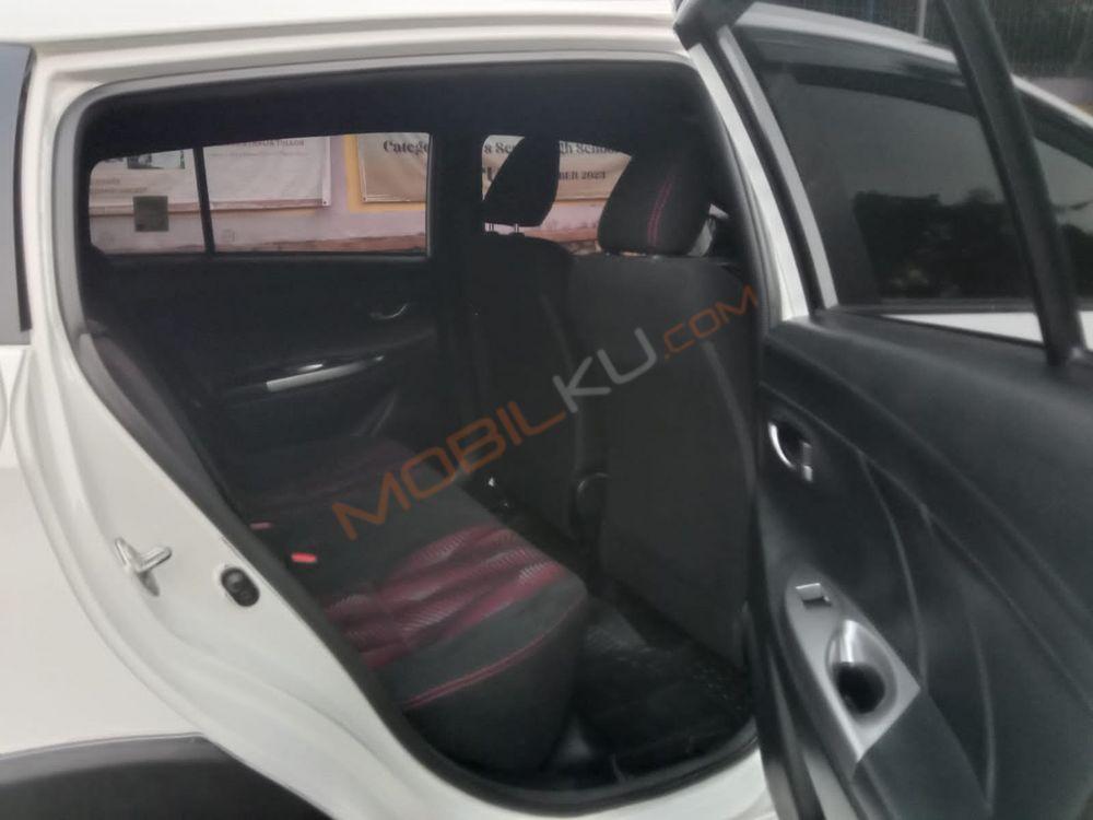 Mobil Toyota Yaris 2021