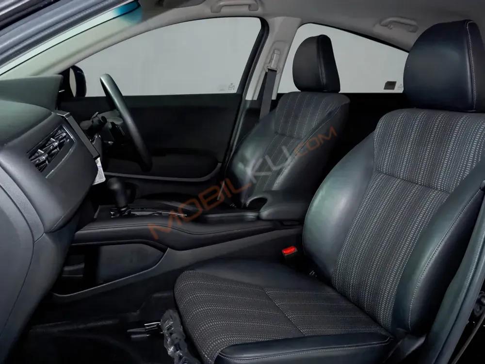 Mobil Honda HR-V 2018