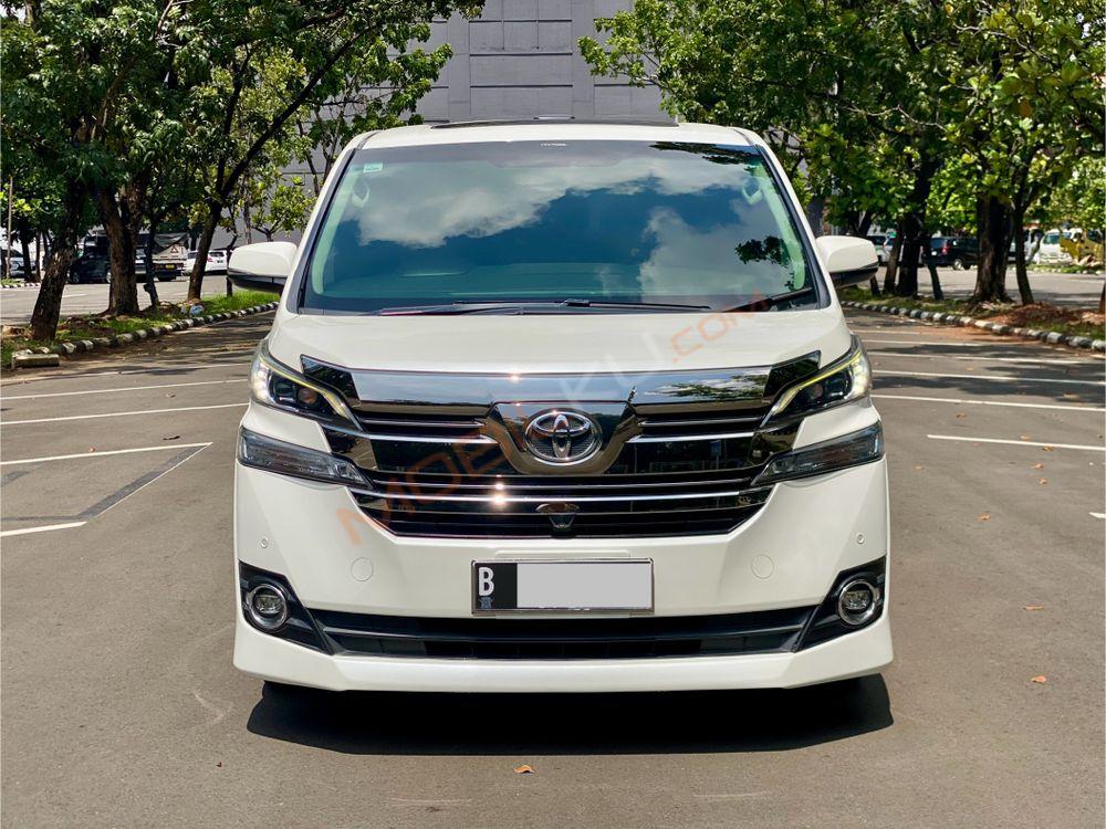 Mobil Toyota Vellfire 2017