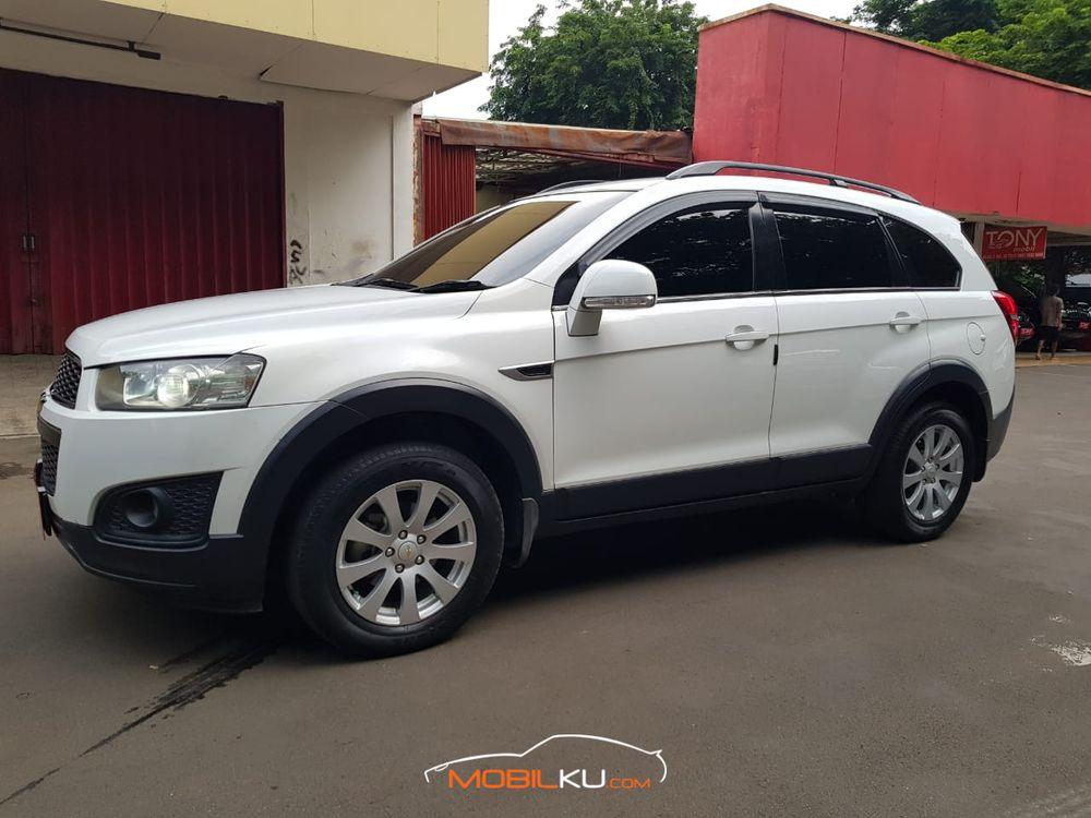 Mobil Chevrolet Captiva 2014