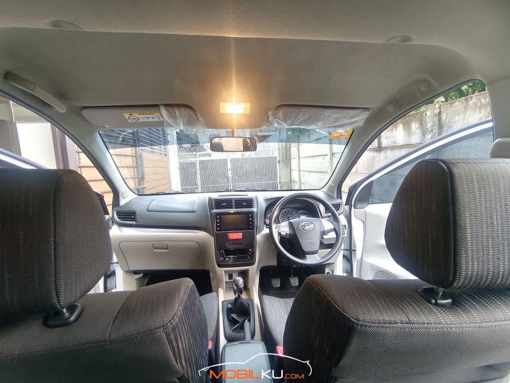 Mobil Daihatsu Xenia 2021