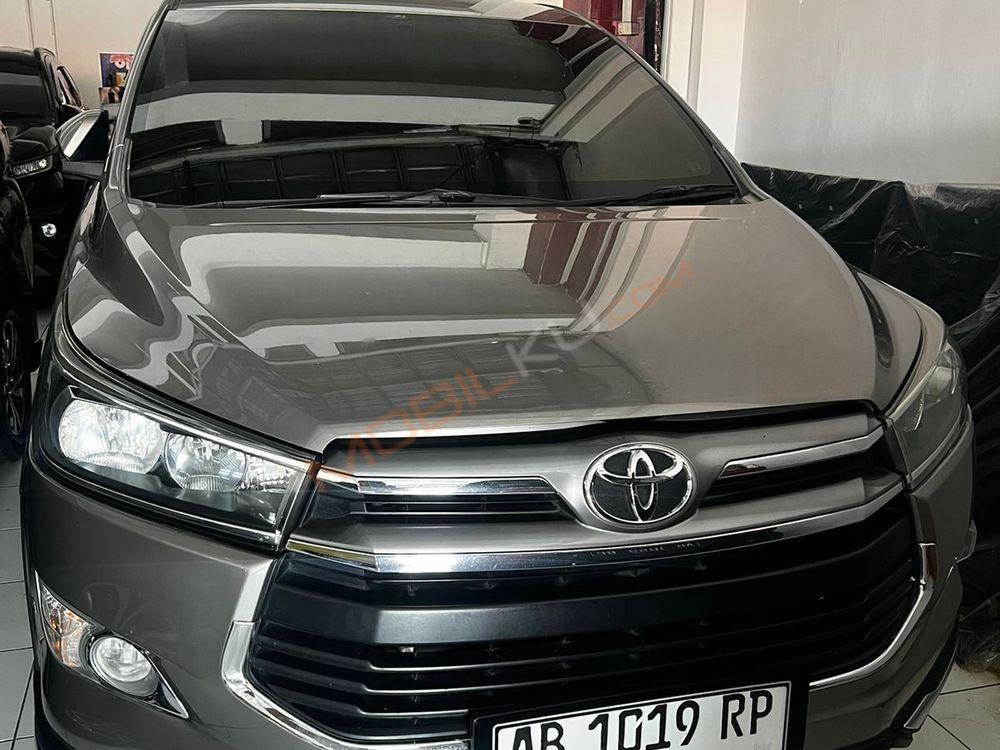 Mobil Toyota Kijang Innova 2016