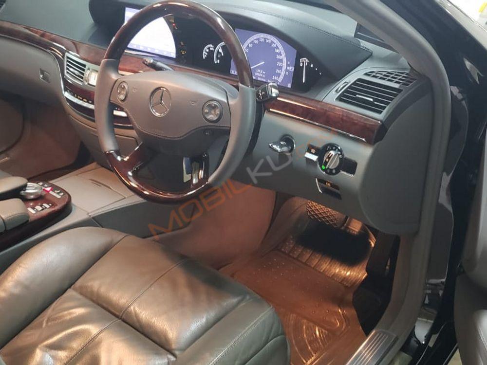 Mobil Mercedes-Benz S-Class 2007