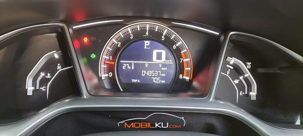 Mobil Honda Civic Sedan 2016