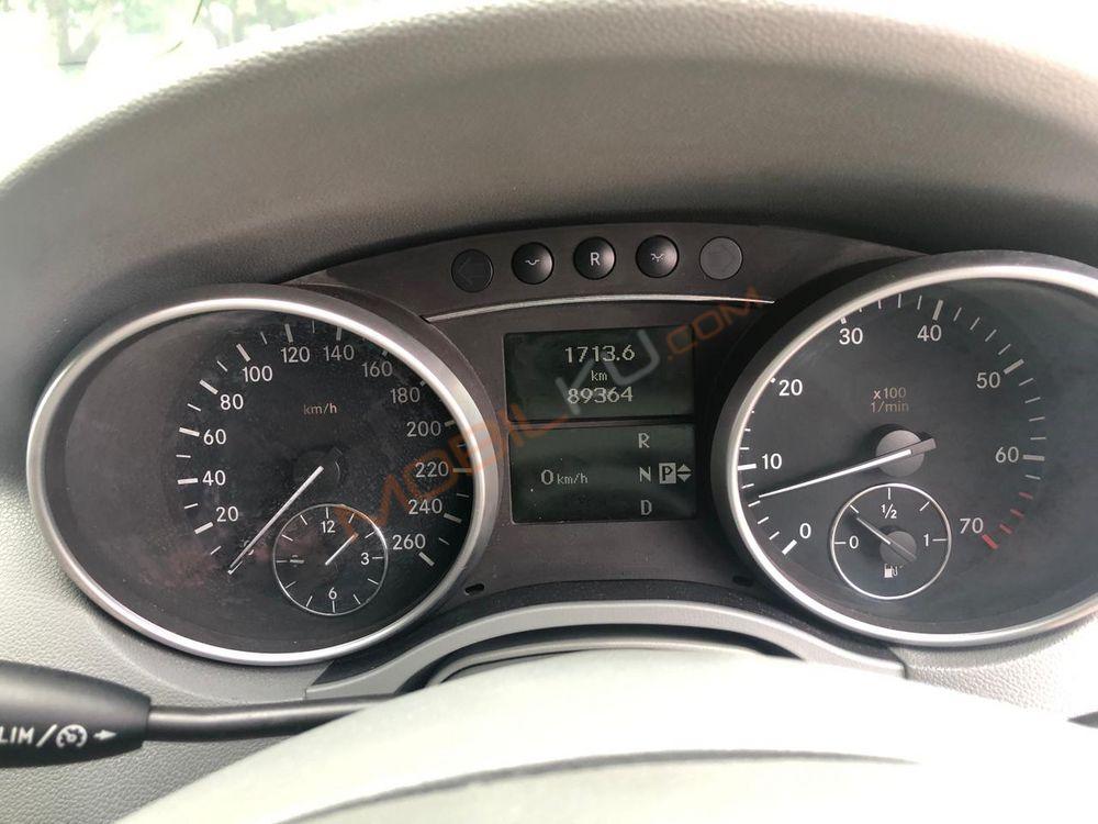Mobil Mercedes-Benz ML 2006