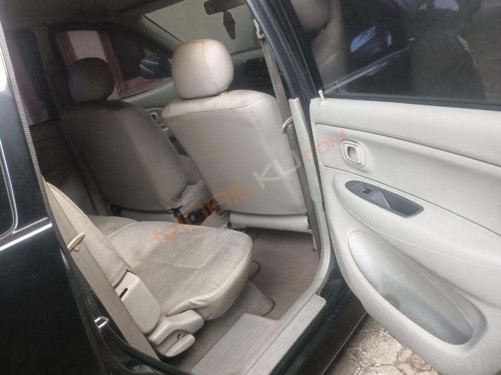 Mobil Daihatsu Xenia 2011