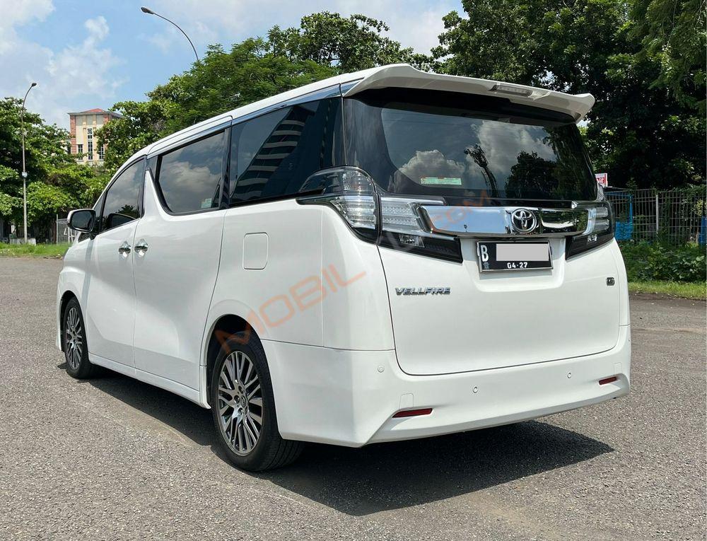 Mobil Toyota Vellfire 2017
