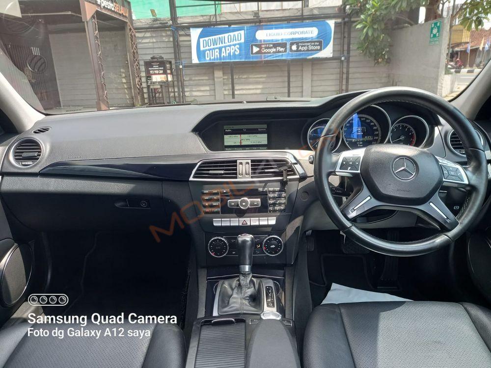 Mobil Mercedes-Benz C-Class 2012