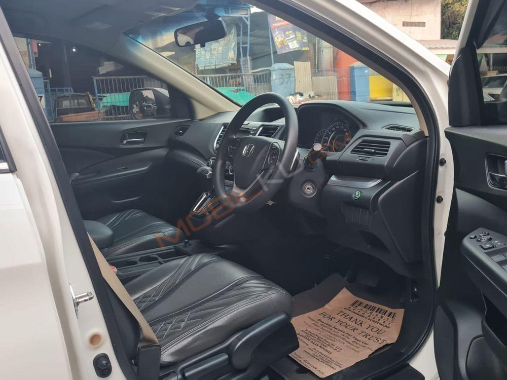 Mobil Honda CR-V 2015