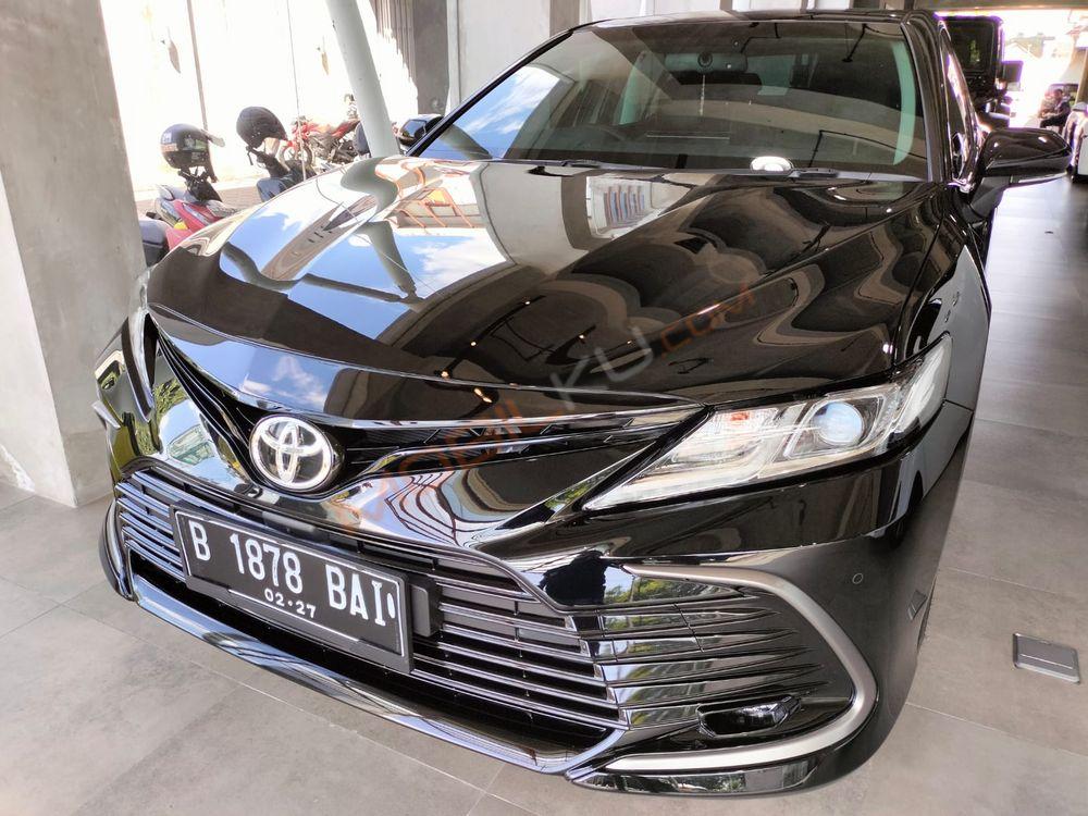 Mobil Toyota Camry 2022