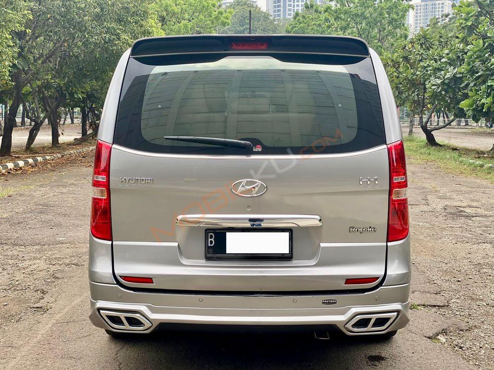 Mobil Hyundai H-1 2018