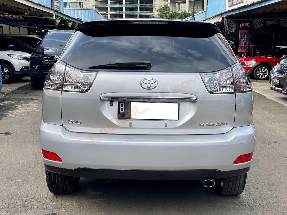 Mobil Toyota Harrier 2013