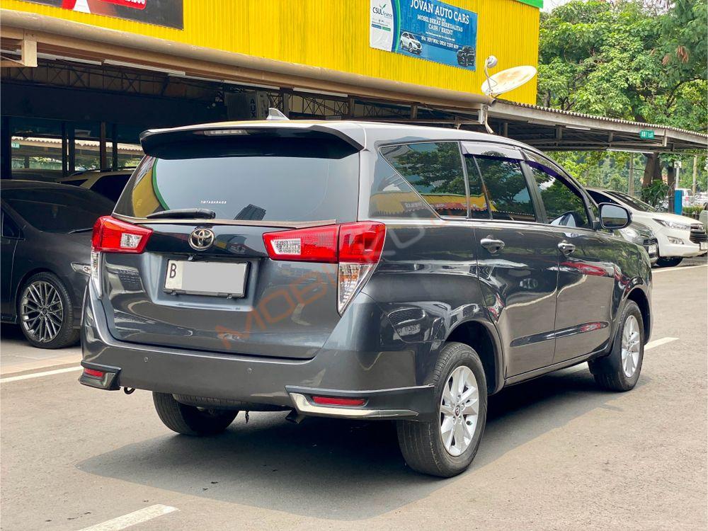 Mobil Toyota Kijang Innova 2017