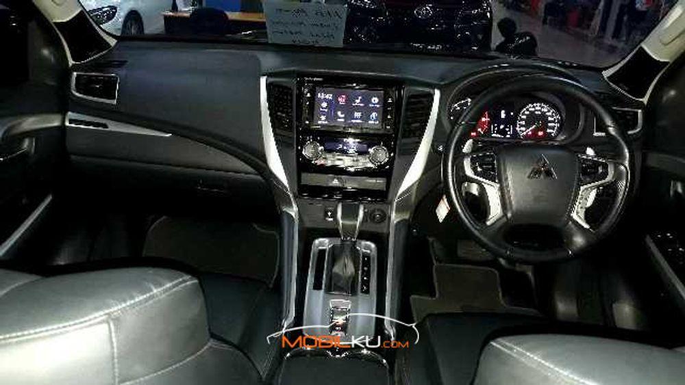 Mobil Mitsubishi Pajero Sport 2019