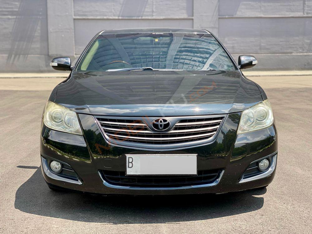 Mobil Toyota Camry 2007
