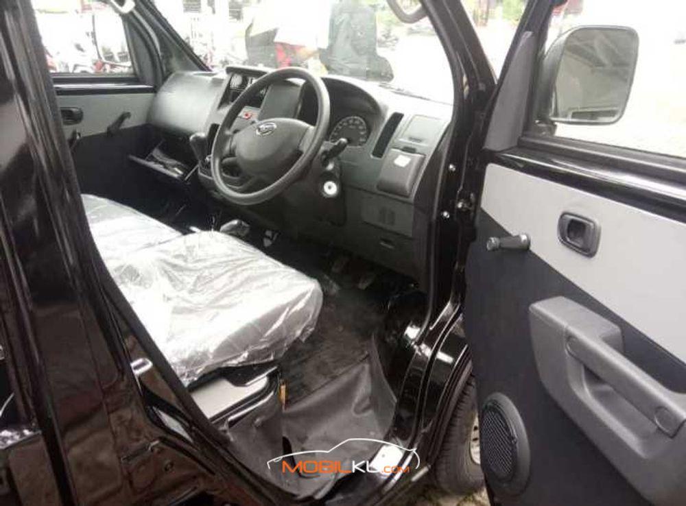 Mobil Daihatsu Gran Max 2021
