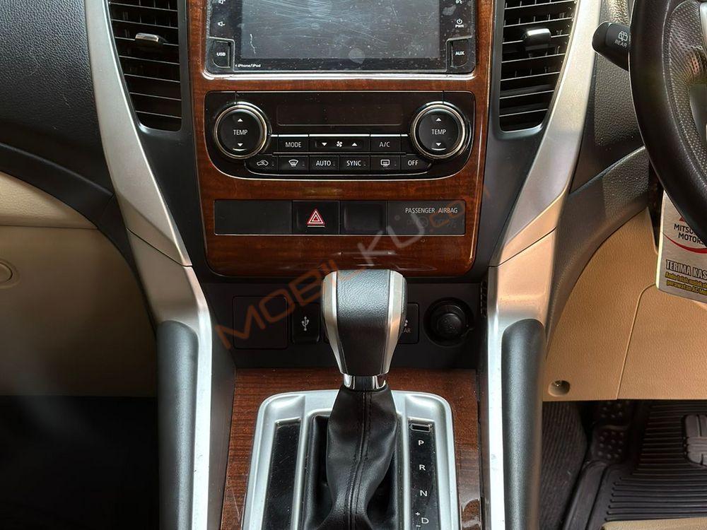 Mobil Mitsubishi Pajero Sport 2019