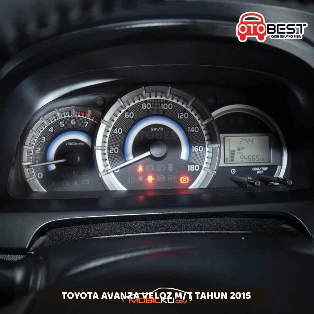 Mobil Toyota Avanza 2015