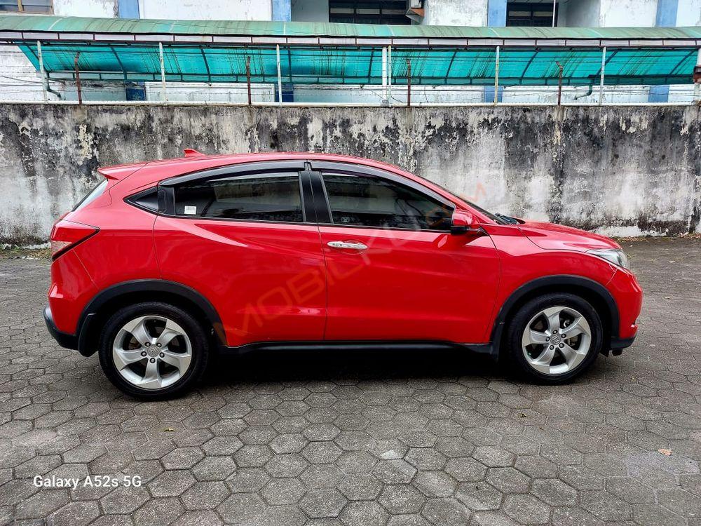 Mobil Honda HR-V 2015