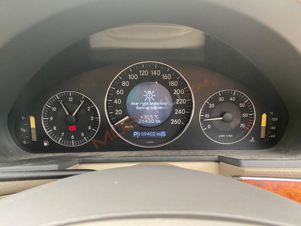 Mobil Mercedes-Benz E-Class 2006