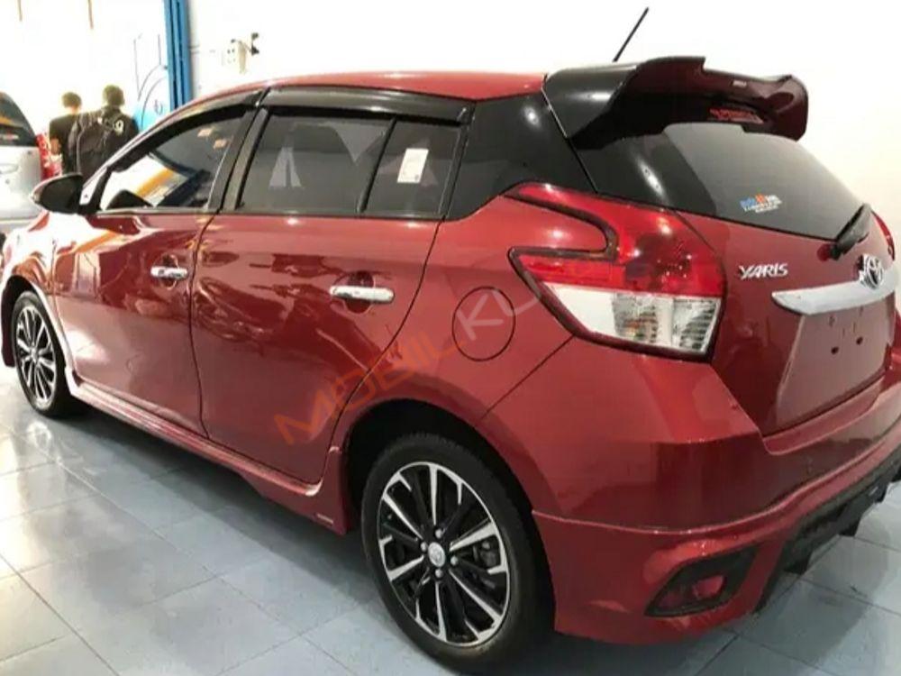 Mobil Toyota Yaris 2017