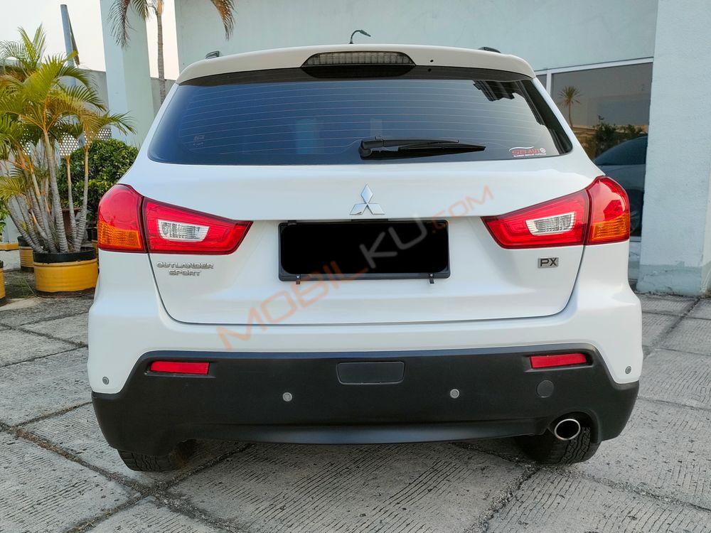 Mobil Mitsubishi Outlander Sport 2012