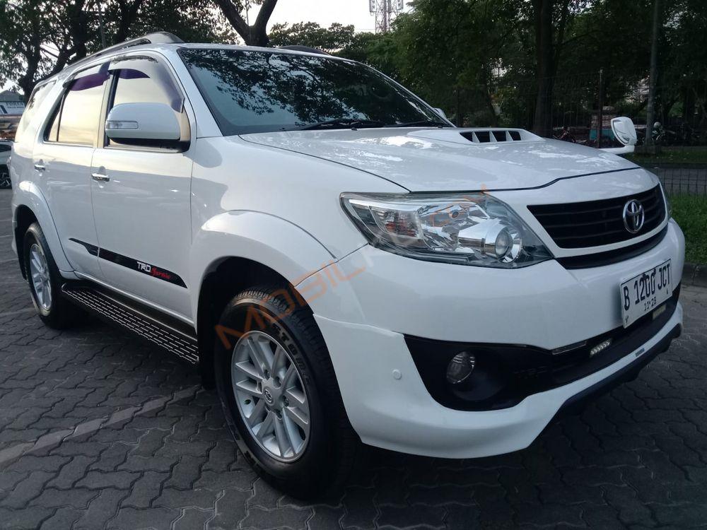 Mobil Toyota Fortuner 2013