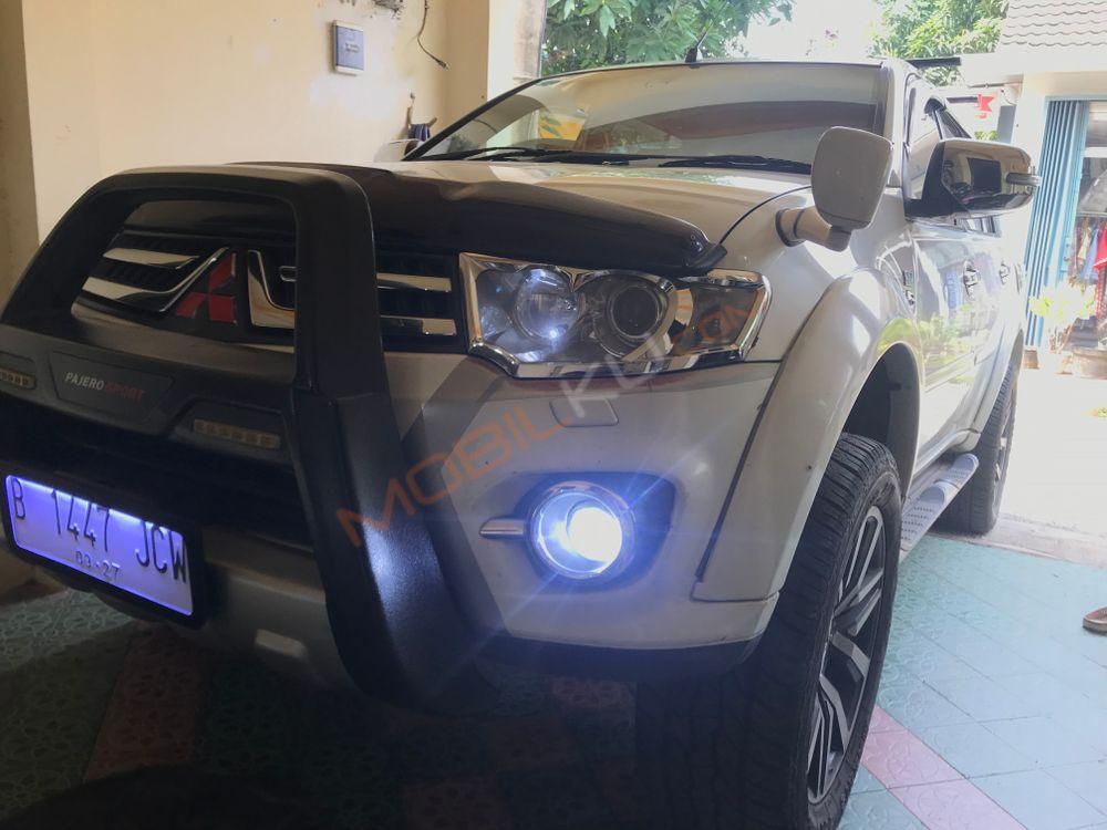 Mobil Mitsubishi Pajero Sport 2012