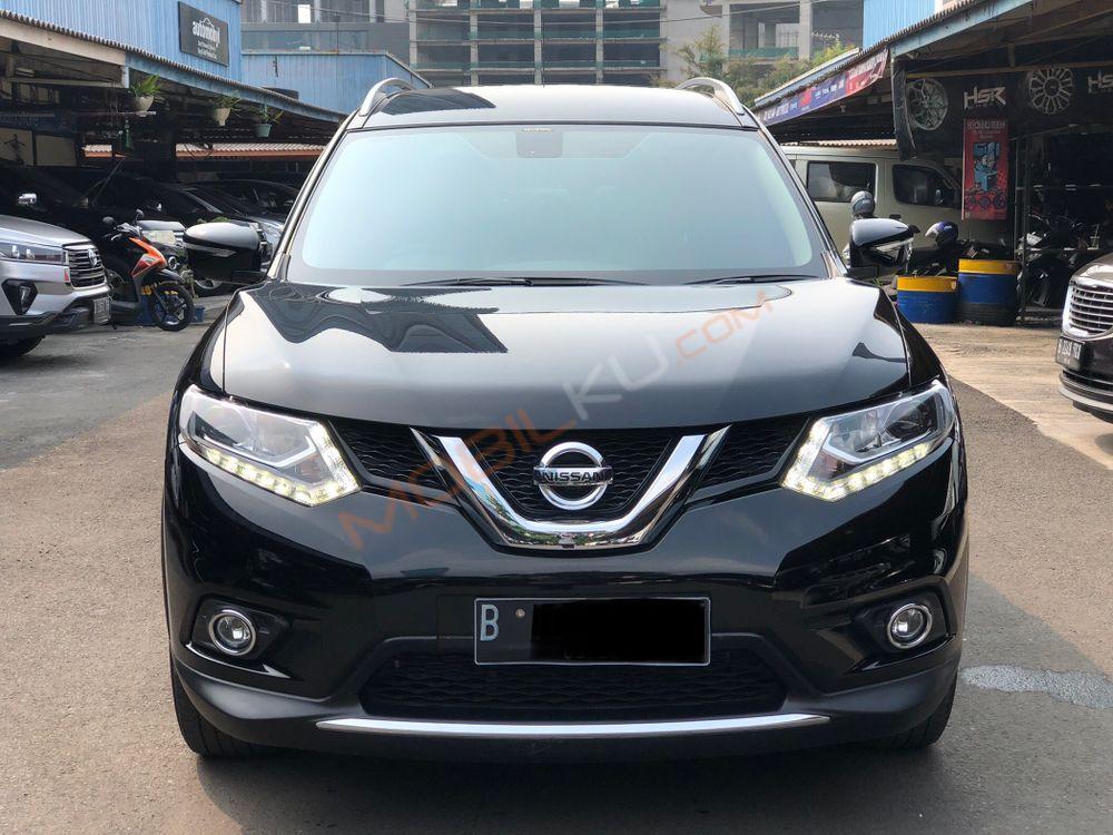 Mobil Nissan X-Trail 2015