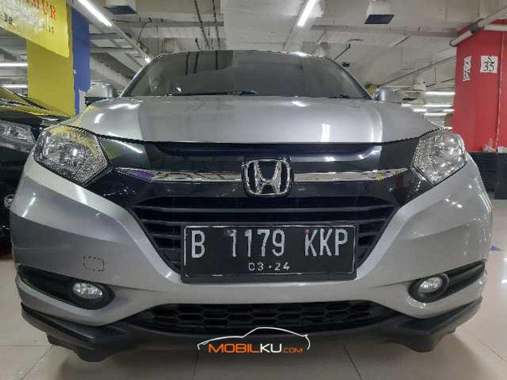 Mobil Honda HR-V 2016