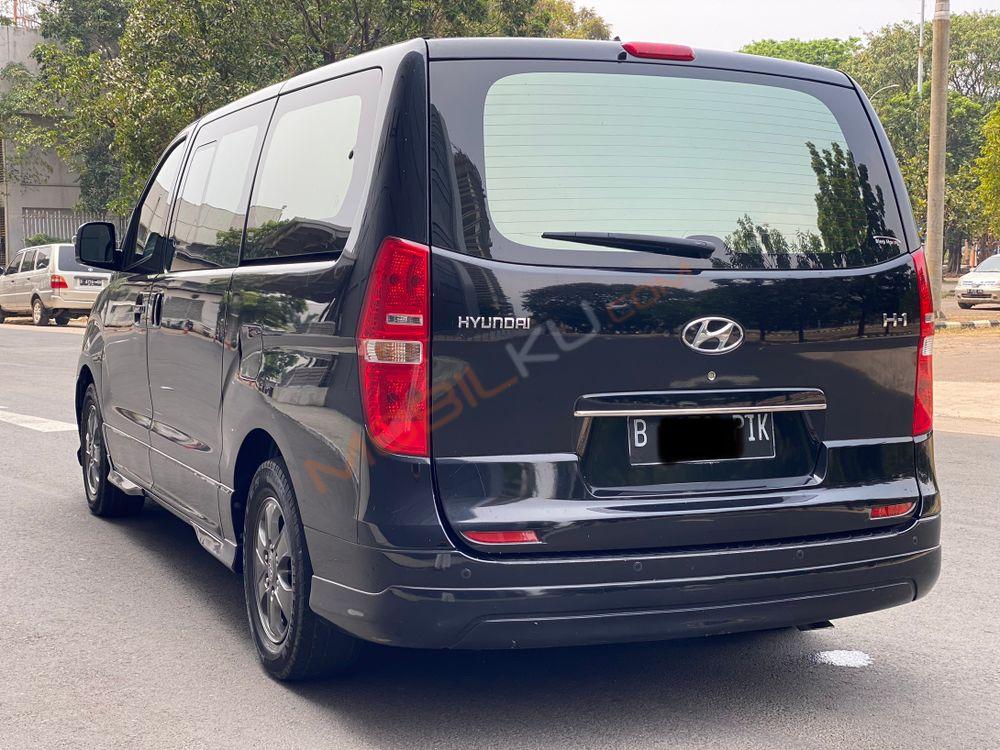 Mobil Hyundai H-1 2017